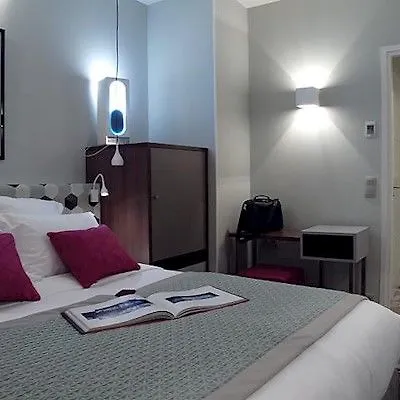 Hotel Le Mareuil Paris